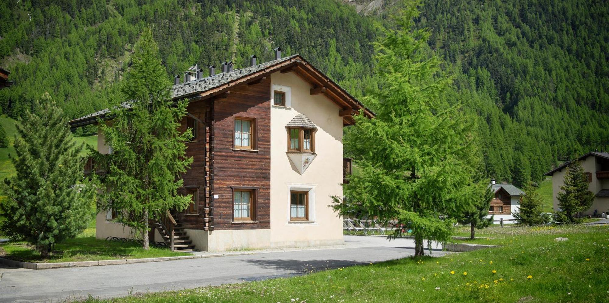 Residence Le Cascate Livigno Exterior photo