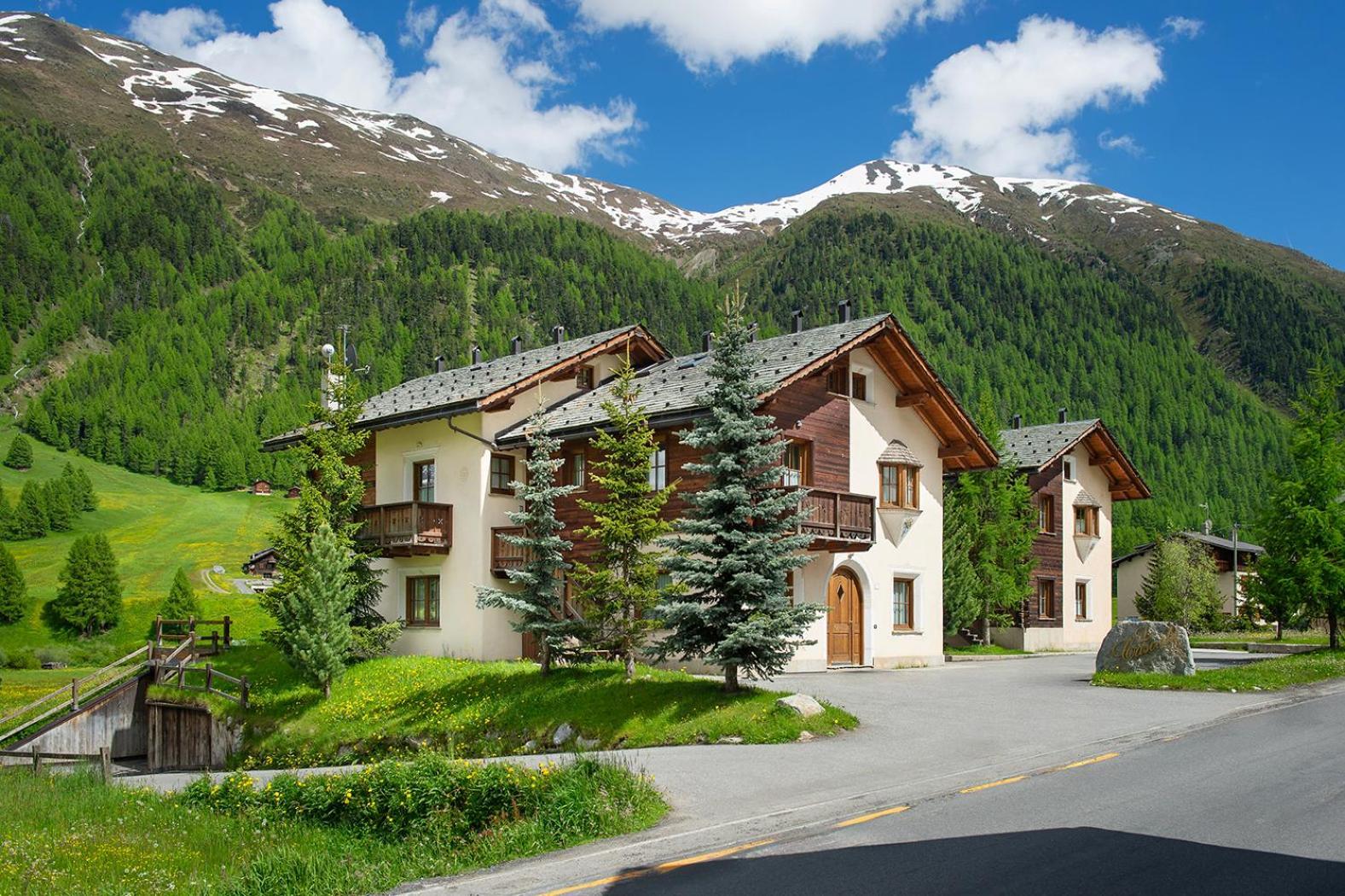 Residence Le Cascate Livigno Exterior photo